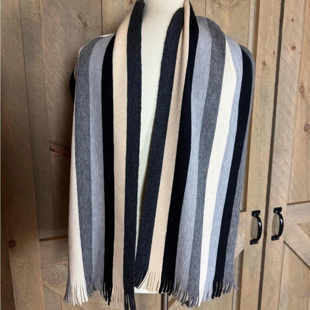 Grant Thomas striped wool scarf with fringe ends Made in Germany